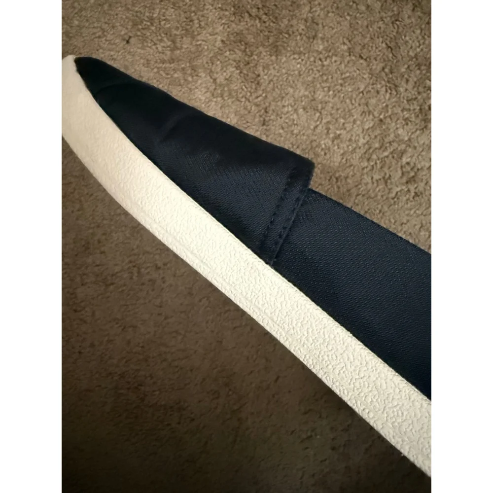 Women's TOMS Black & White Slip-On Flats US 7